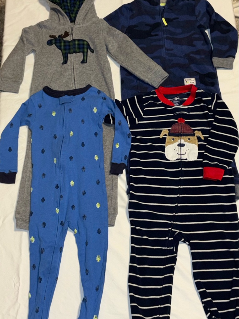 Carter’s 24M/2T cozy sleeper & hoodie bundle